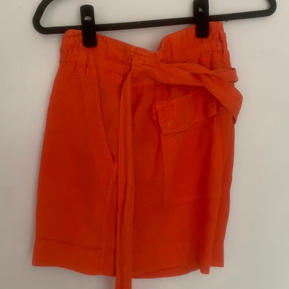 Jobie linen orange high waisted shorts.